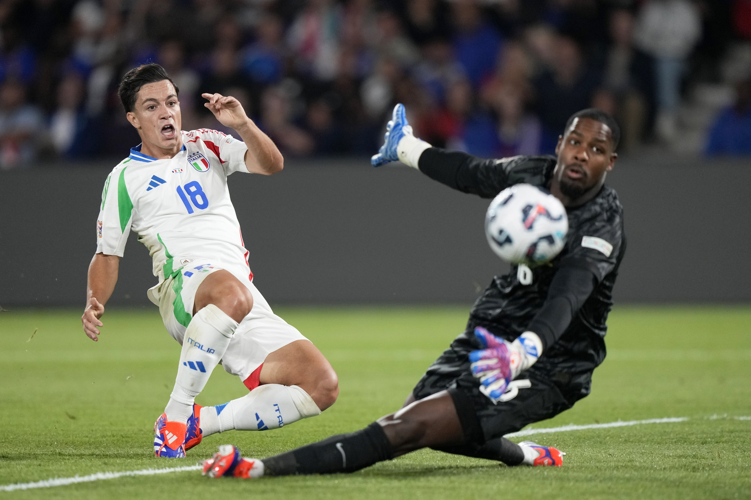 UEFA Nations League Giacomo Raspadori, Italia e Mike Maignan, Francia