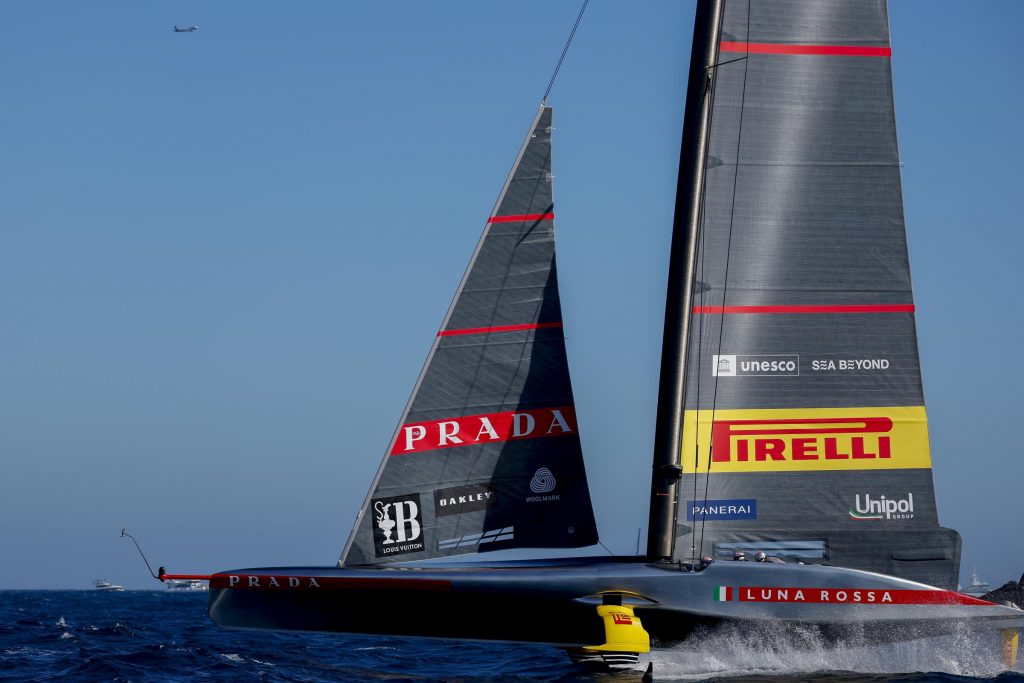 Louis Vuitton Cup, Luna Rossa vs Ineos