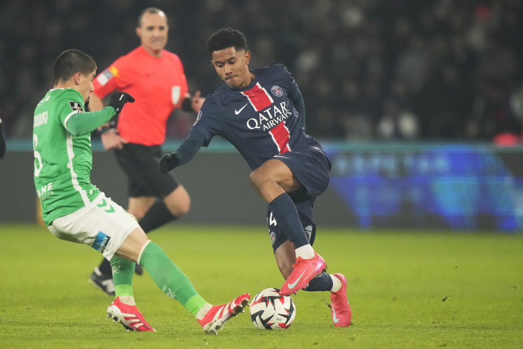 Ligue 1, Senny Mayulu, Paris Saint-Germain, e Benjamin Bouchouari, Saint-Etienne